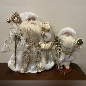 Set of two Santa figurines